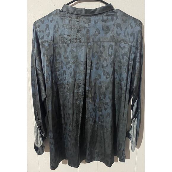 Pete & Greta Johnny Was Leopard Print Silk Blend Blouse Size Small Blue - Picture 6 of 6